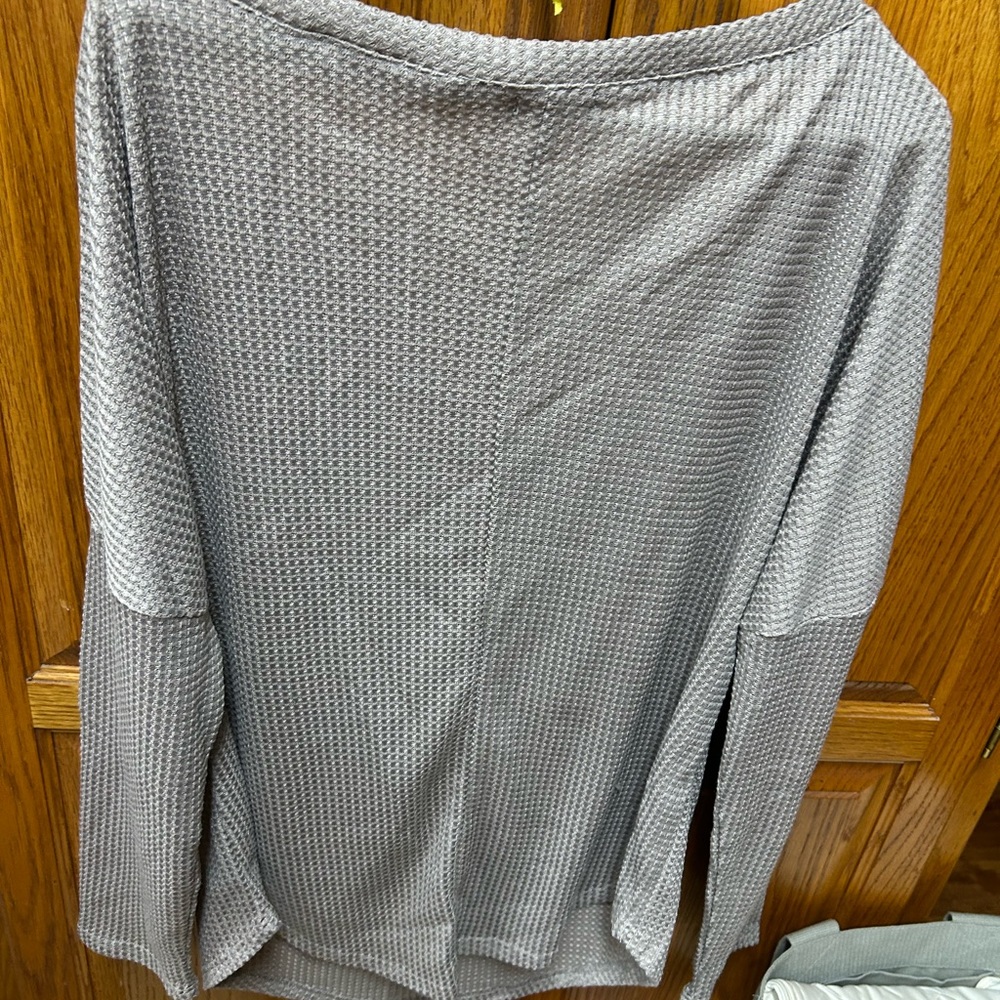 Top - Picture 2 of 3